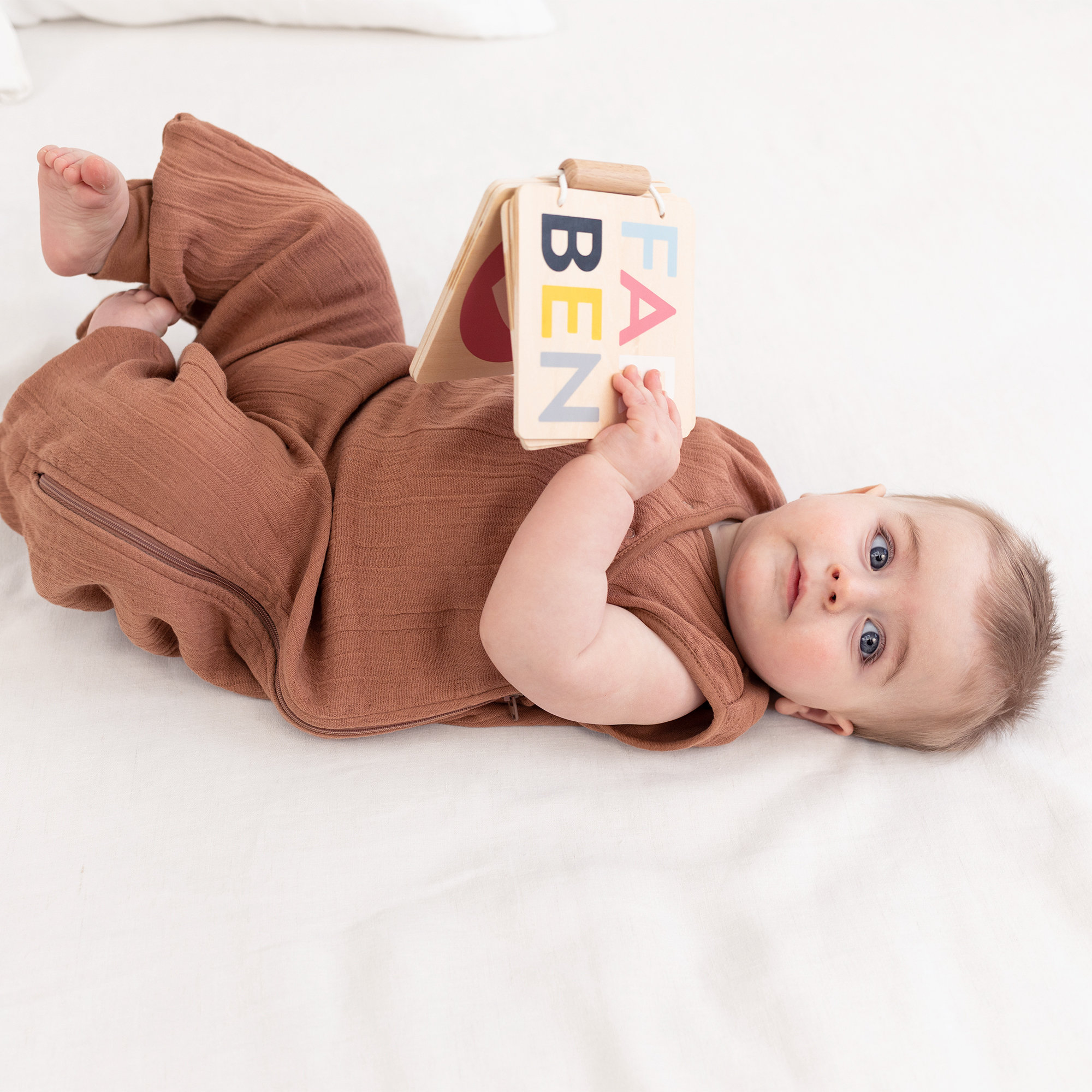 MAGIC BAG Soft summer muslin 4-12m SWADL Moka TOG 0.5[BAGS]