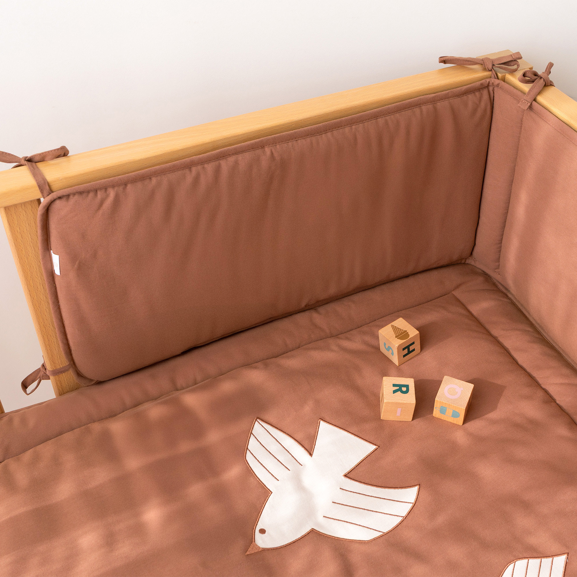 Bett & laufgitter nestchen Reine Baumwolle 75x95cm BEMINI Moka[BEDDING]