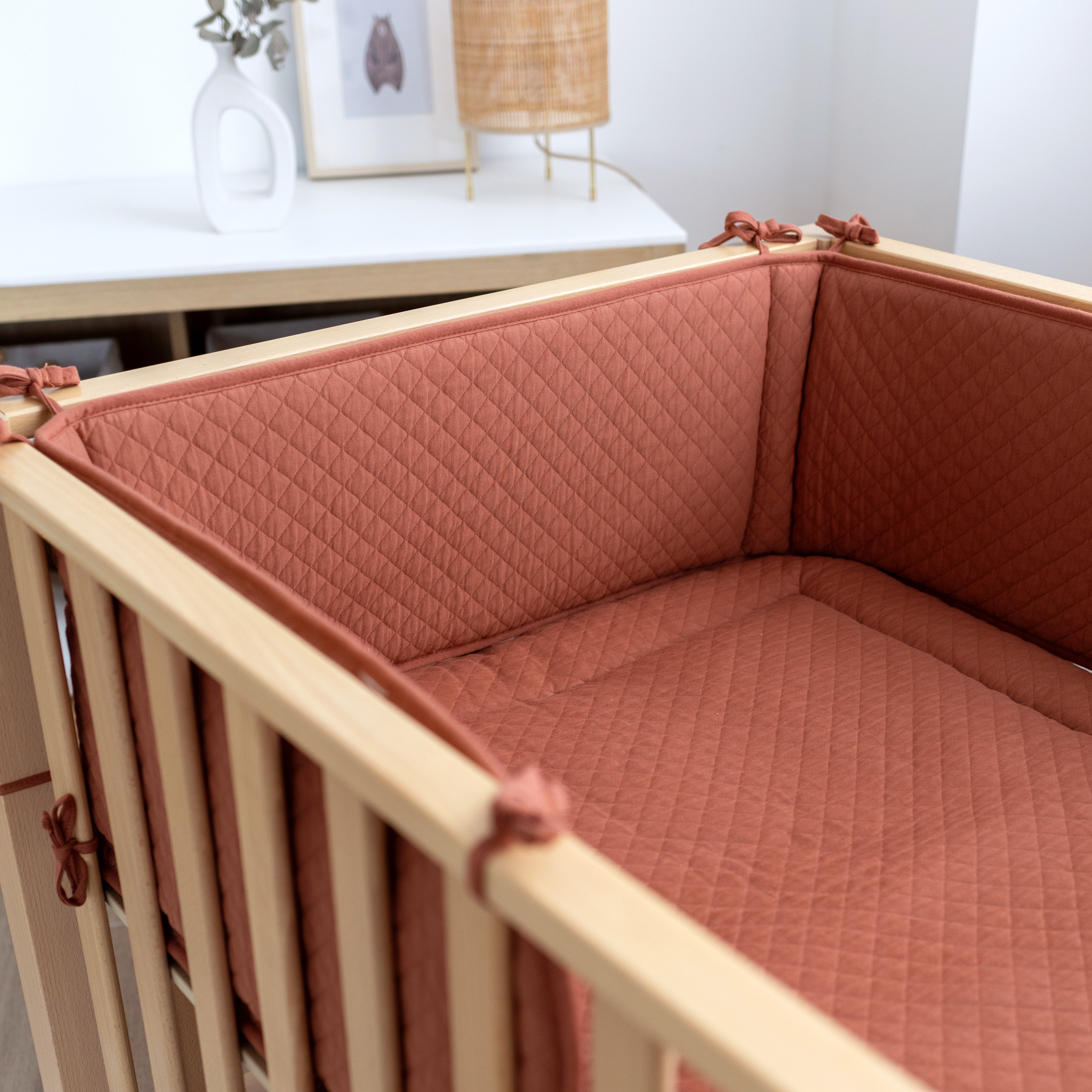 Bed & playpen bumper Pady quilted jersey 30x180cm QUILT Brick