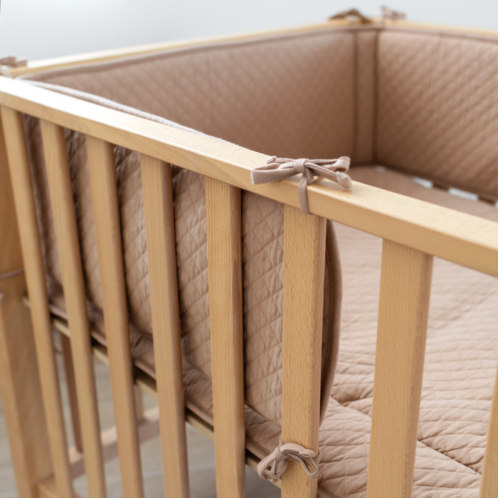 Bed & playpen bumper Quilted jersey 30x180cm QUILT Beige[AWARENESS]
