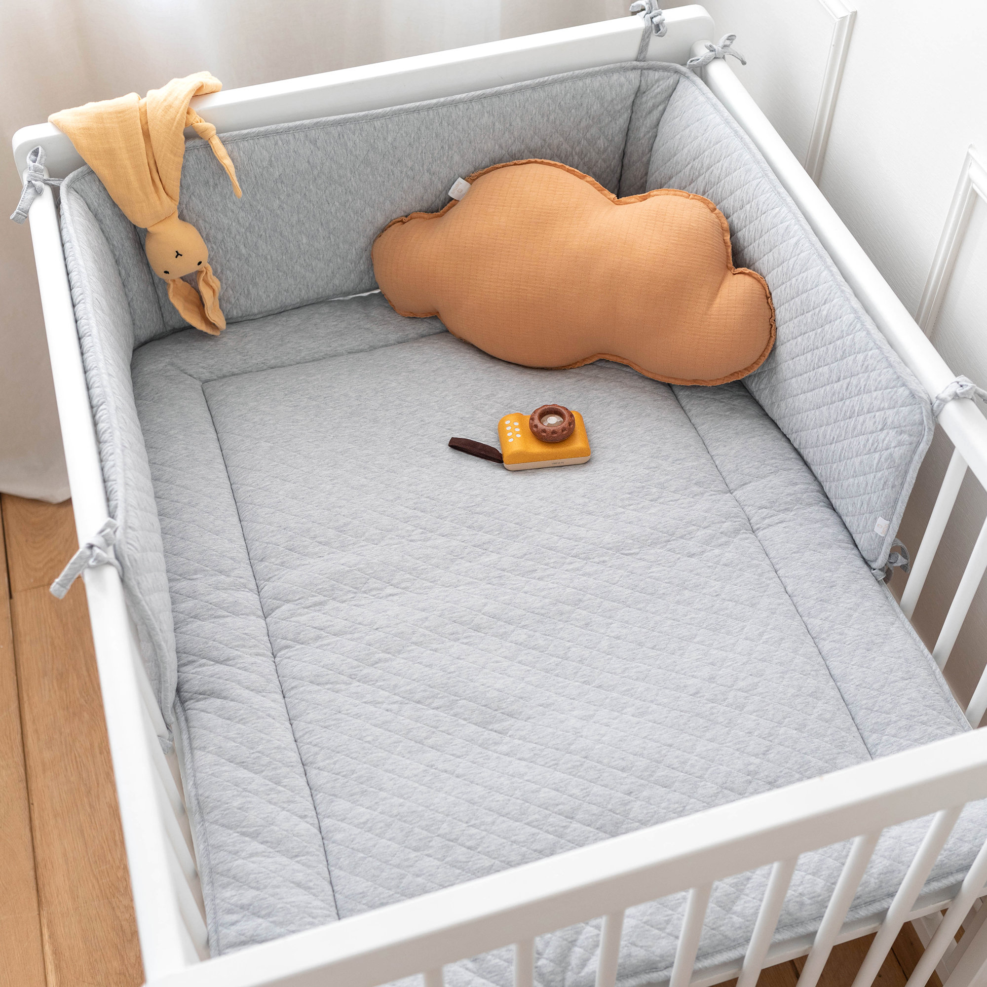 Bed & playpen bumper Quilted jersey 30x180cm QUILT Mix grey[AWARENESS]