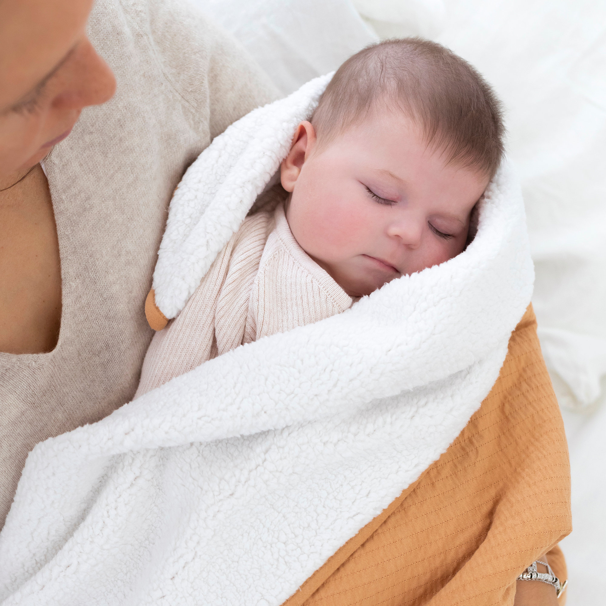 Blanket Soft and warm 75x100cm CADUM Biscuit TOG 3.5Outlet