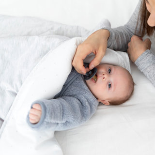 Manta Pady jersey + jersey 75x100cm CHOUX Dots plum TOG 3