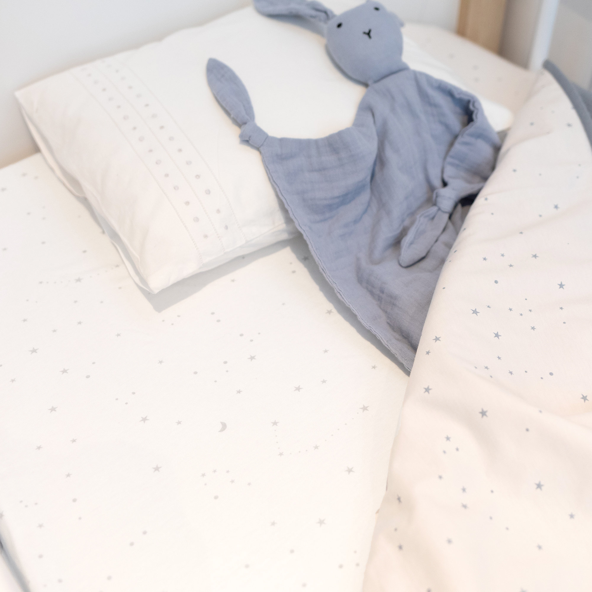 Bed sheet Jersey 60x120cm STARY Little stars print