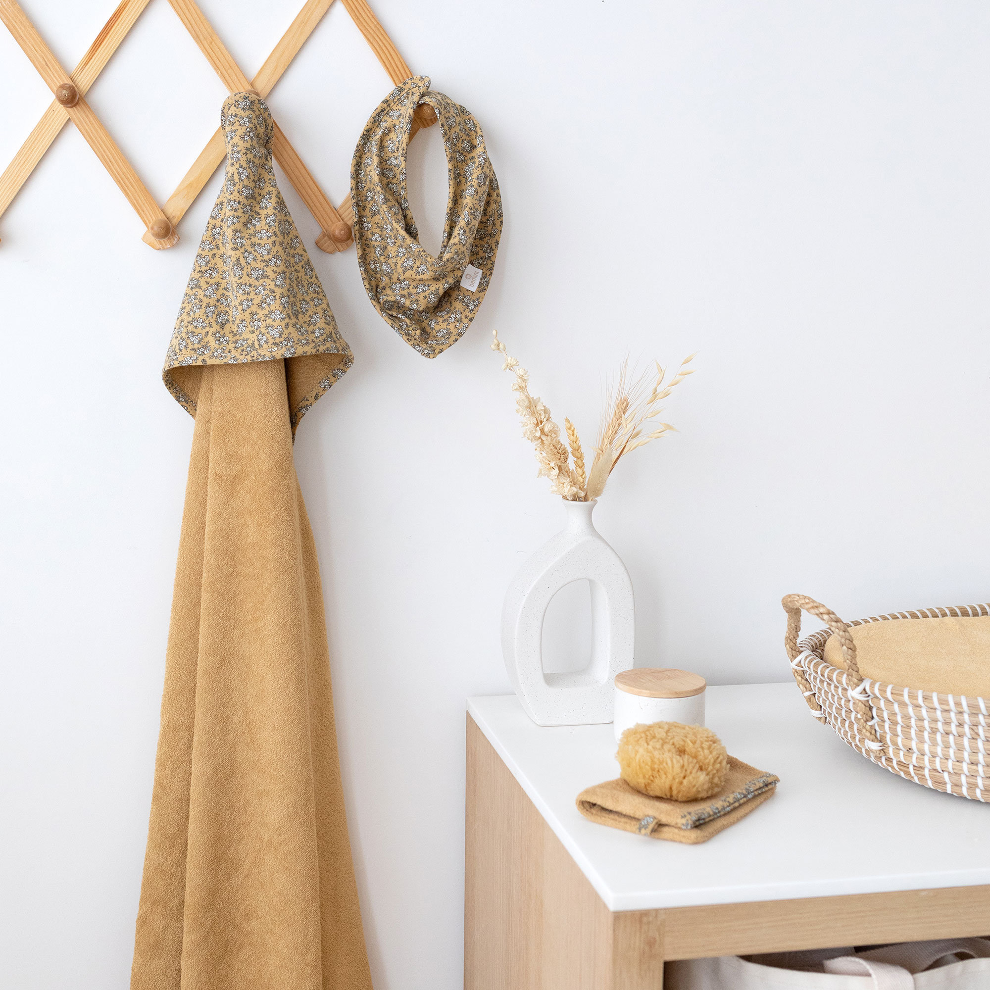 Kapuzenbadetuch Terry 90x90cm HEIDI Print Heidi Ocre[CARE]