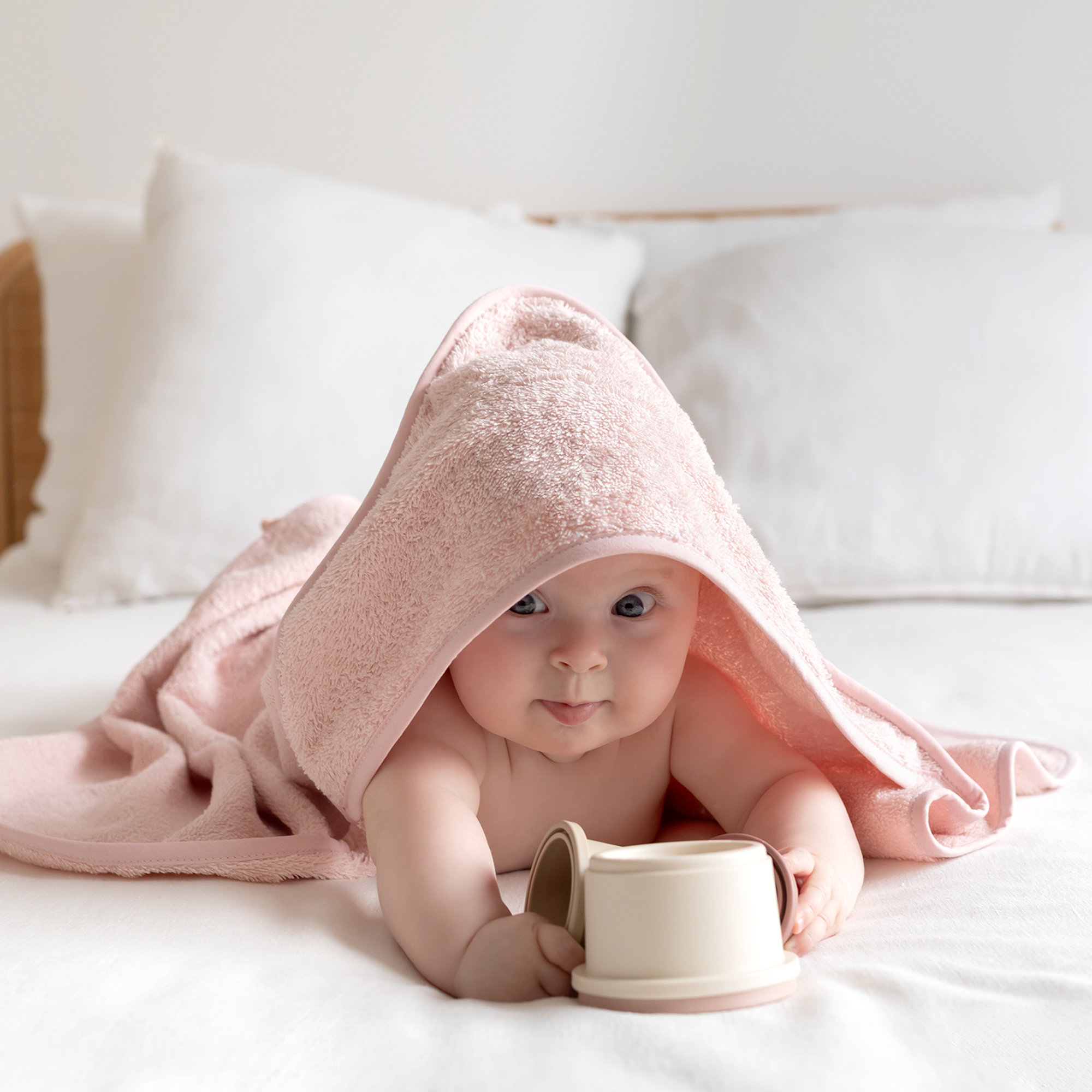 Kapuzen badetuch Terry 75x75cm BEMINI Blush[CARE]