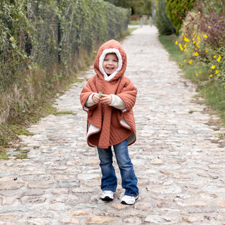 Reiseponcho Draußen schön warm 9-36m QUILT Brick